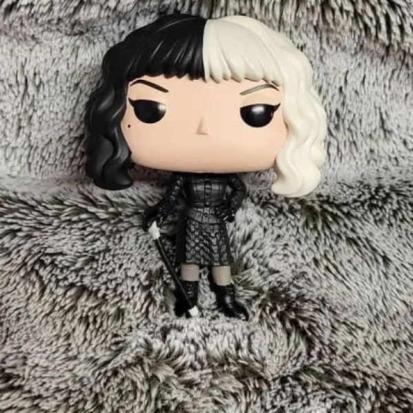 Disney Cruella De Vil Pop Vinyl Figure