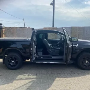 2019 FORD RANGER 4x4 KING CAB RARE low miles no vat - Image 3