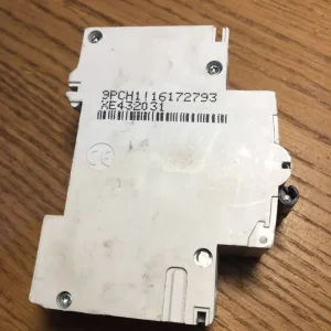 5 X GE C32 MCB GE 32 AMP MCB 2P 32A C32 DM100 609968 C32 DM100 FREE POST - Image 2