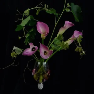 Luxury Bespoke Flowers - Image 4