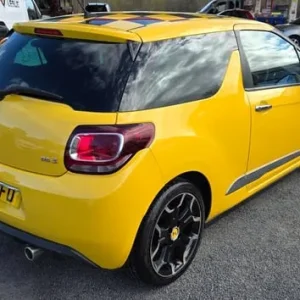 2016 DS Automobiles DS 3 1.6 BlueHDi Elegance 3dr HATCHBACK Diesel Manual - Image 3