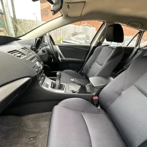 2010 Mazda Mazda3 1.6 Takuya Euro 5 5dr HATCHBACK Petrol Manual - Image 7