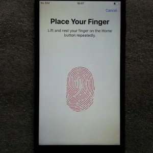 Apple iPhone 8 (64GB) *UNLOCKED* in Perfect Working Condition - Image 6