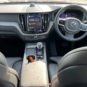 2024 Volvo XC60 Ultra B5 AWD Mild hybrid ESTATE Petrol/Electric Hybrid Automatic - Image 7