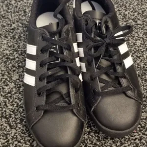 Adidas Trainers size 5 - Image 2