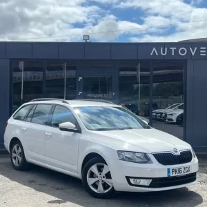 2016 Skoda Octavia 1.6 TDI GreenLine III Estate 5dr Diesel Manual Euro 6 (s/s) (110 ps) Estate Di... - Image 2