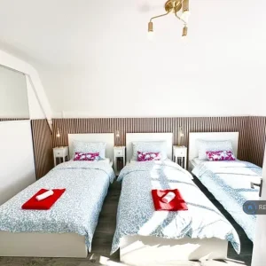 Studio flat in Shepherds Bush, London, W12 (#2538513) - Image 2