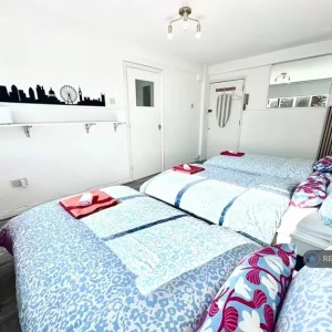Studio flat in Shepherds Bush, London, W12 (#2538513) - Image 3