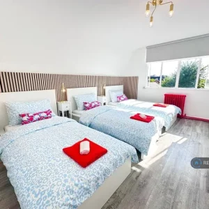 Studio flat in Shepherds Bush, London, W12 (#2538513)