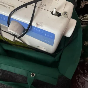 Singer sewing machine - Image 2