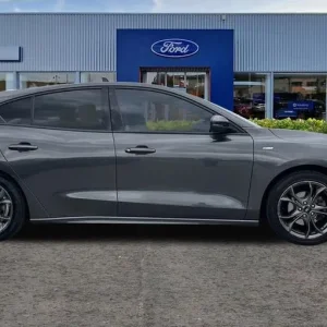 2020 Ford Focus 1.0 EcoBoost 125 ST-Line 5dr Manual Hatchback Petrol Manual - Image 3