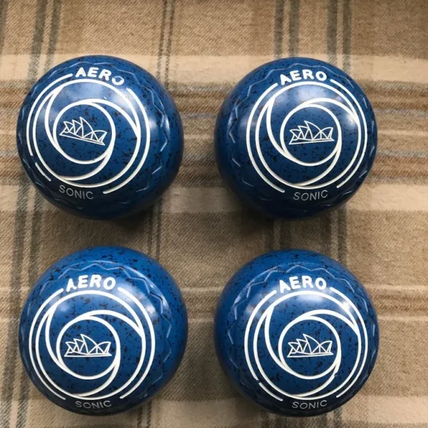 Aero Sonic size 4H WB25 Z grip. Blue with black speckle and Opera house motif. VGC