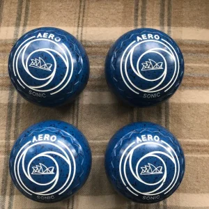Aero Sonic size 4H WB25 Z grip. Blue with black speckle and Opera house motif. VGC