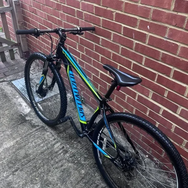 Speacialized hard rock sport