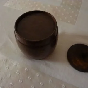 Wooden tobacco jar with metal lining - Image 5