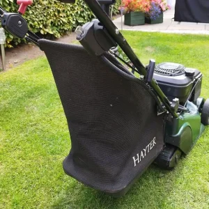 Heyter Harrier 41 Petrol Mower - Image 4