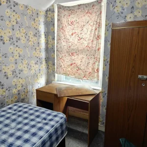 Single bed room - Image 3