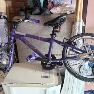 Purple Cosmos Halfords Kids Bicycle 16 inch wheel - Image 2