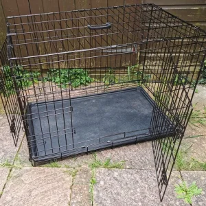 LARGE BLACK STEEL DOG CAGE FOR SALE (Approximate dimensions L. 36 W. 24 H. 25 inches) - Image 5