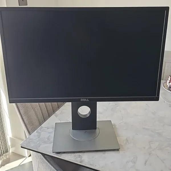 Dell Monitor - P2217Hc - 22” - Excellent Condition