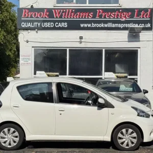 2013 Toyota AYGO 1.0 VVT-i Move MultiMode Euro 5 5dr HATCHBACK Petrol Automatic - Image 5