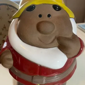 Terracotta large garden gnome - Image 2