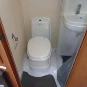 Peugeot Boxer 2.2HDi AUTOSLEEPER NEUVO II 12 MONTHS WARRANTY - Image 8