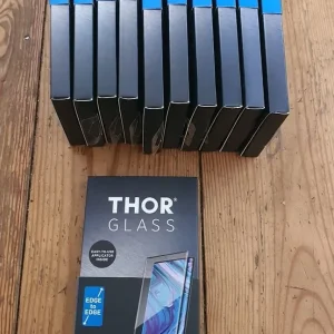 For sale is a set of 15 screen protection glasses for Samsung Note 10+