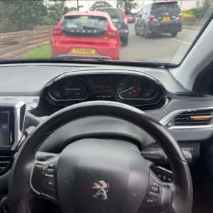 2015 Peugeot 2008 1.2 PureTech Active 5dr HATCHBACK Petrol Manual - Image 7