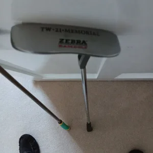 Two putters, £20 each - Image 5