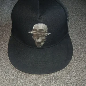 3x Mens Skull Snapback Hats like new worn once - Image 2