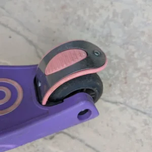 Micro Maxi scooter with light up wheels and unicorn head - Image 3