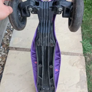 Micro Maxi scooter with light up wheels and unicorn head - Image 7