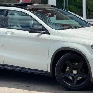 2017 Mercedes-Benz GLA 2.0 AMG Line (Premium Plus) SUV 5dr Petrol 7G-DCT 4MATIC Euro 6 (s/s) (211... - Image 5