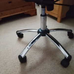 Black office/Desk Chair in Black/Chrome - Image 5