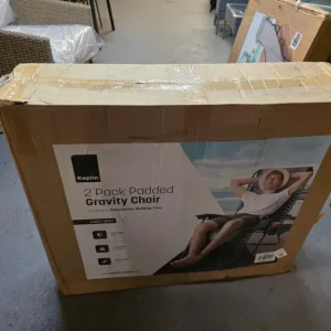 A pair of nice cream padded garden sunloungers - Image 6