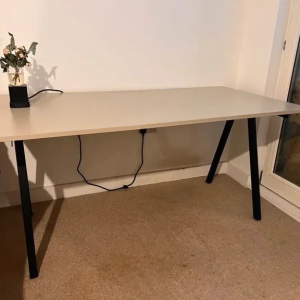 Spacious Desk Table – 160cm x 80cm