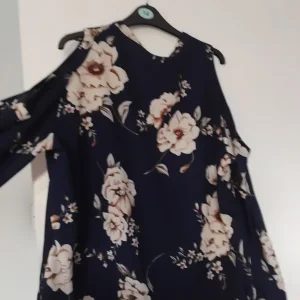 Ladies cold shoulder top