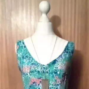 New Pretty Blue Green Pink Floral Print V-Neck Sleeveless Slip Summer Dress. Size 8.POST OR COLLECT!