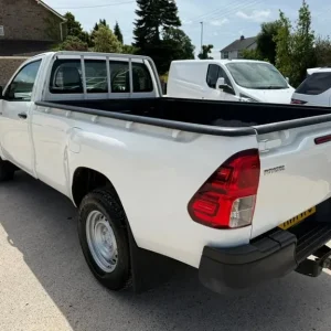 2021 Toyota Hilux 2.4 D-4D Active Narrow Body Pickup 2dr Diesel Manual 4WD Euro 6 (150 ps) Pick U... - Image 4