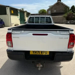 2021 Toyota Hilux 2.4 D-4D Active Narrow Body Pickup 2dr Diesel Manual 4WD Euro 6 (150 ps) Pick U... - Image 5