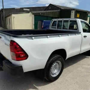 2021 Toyota Hilux 2.4 D-4D Active Narrow Body Pickup 2dr Diesel Manual 4WD Euro 6 (150 ps) Pick U... - Image 7