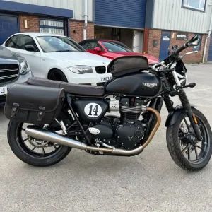 2018 Triumph Street Twin 900 Roadster/Retro Petrol Manual Euro 4 (54 ps) Roadster/Retro Petrol Ma... - Image 2