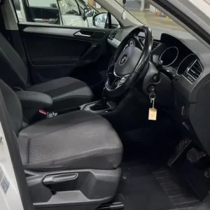VOLKSWAGEN TIGUAN 2.0 TDI SE Navigation 2017 - Image 2