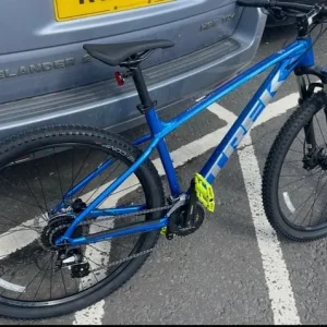 Trek Marlin 6 hardtail mountain bike