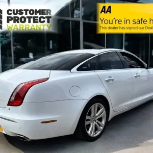 Jaguar SEDAN 5 LITRE - Image 4