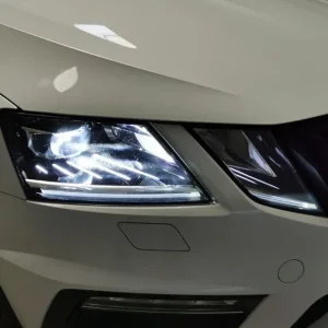 2020 Skoda Octavia 2.0 TSI GPF vRS Estate 5dr Petrol DSG Euro 6 (s/s) (245 ps) - PADDLE SHIFT Es... - Image 6