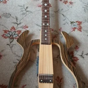 Travel / Silent electr- acoustic guitar