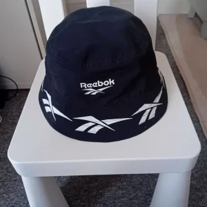 Reebok bucket hat
