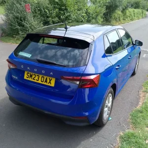 Skoda Fabia SE comfort 1.0 mpi 5 door hatchback 2023 / blue with black roof - Image 6